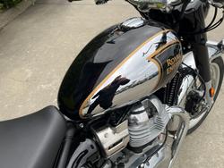 2025 Royal Enfield CLASSIC 650 Black