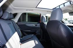 2025 MG MGS5 EV Essence 49