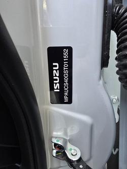 2025 Isuzu MU-X X-TERRAIN MY25.5 4X4 Dual Range Moonstone White