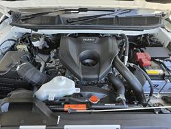 2025 Isuzu MU-X X-TERRAIN MY25.5 4X4 Dual Range Moonstone White