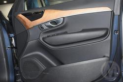 2023 Volvo XC90 Ultimate B5 Bright