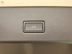 2025 Volkswagen T-Roc 140TSI R-Line