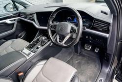 2022 Volkswagen Touareg 210TDI R-Line