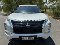 2023 Mitsubishi Outlander LS Black Edition