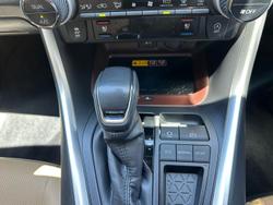 2024 Toyota RAV4 Cruiser MXAA52R Glacier White