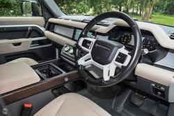 2020 Land Rover Defender 110 D240 SE