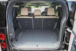 2020 Land Rover Defender 110 D240 SE