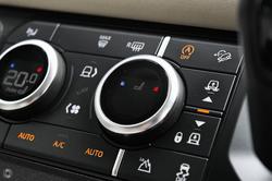 2020 Land Rover Defender 110 D240 SE