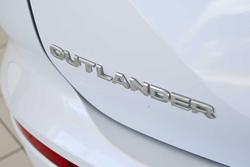 2024 Mitsubishi Outlander Black Edition