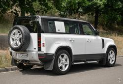 2020 Land Rover Defender 110 D240 SE