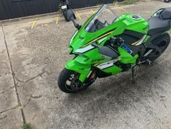 2025 Kawasaki NINJA ZX-10R GREEN