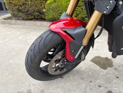 2021 Benelli 2021 Benelli 750CC 752S Road Red