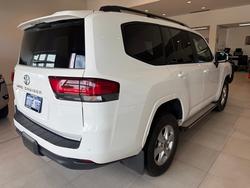 2024 Toyota LANDCRUISER LC300 3.3L V6 DSL GXL 7 Seats
