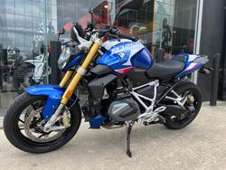 2024 BMW Motorrad R 1250 R BLUE