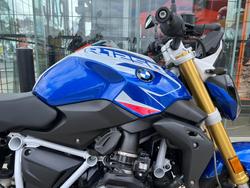 2024 BMW Motorrad R 1250 R BLUE