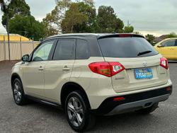 2016 Suzuki Vitara RT-S LY Savannah Ivory
