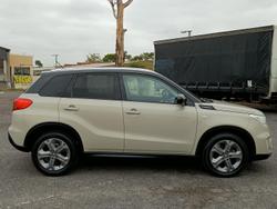 2016 Suzuki Vitara RT-S LY Savannah Ivory