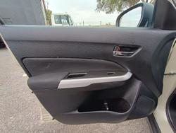 2016 Suzuki Vitara RT-S LY Savannah Ivory