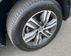 2024 LDV D90 Executive