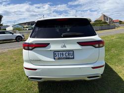 2022 Mitsubishi Outlander LS