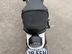 2024 Yamaha XSR700 WHITE/BLAC