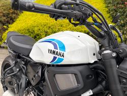 2024 Yamaha XSR700 WHITE/BLAC