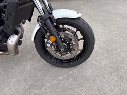 2024 Yamaha XSR700 WHITE/BLAC