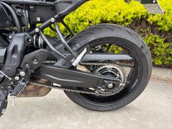 2024 Yamaha XSR700 WHITE/BLAC