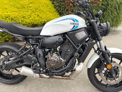 2024 Yamaha XSR700 WHITE/BLAC