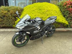 2022 Kawasaki NINJA 400 Black