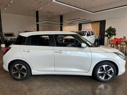 2025 Suzuki Swift Hybrid GLX