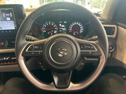 2025 Suzuki Swift Hybrid GLX