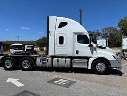 2021 Freightliner Cascadia 126 White