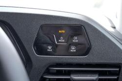 2025 Volkswagen Caddy TSI220