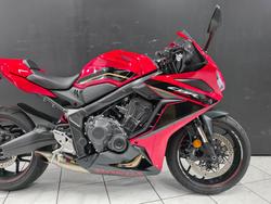 2023 Honda CBR650R Red