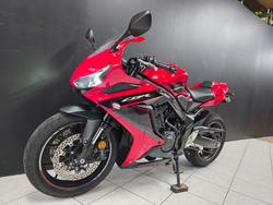 2023 Honda CBR650R Red