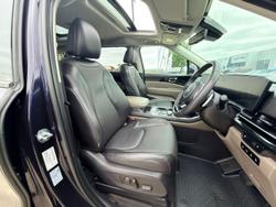 2024 Kia Carnival GT-Line