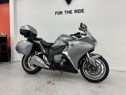 2010 Honda VFR1200F Silver