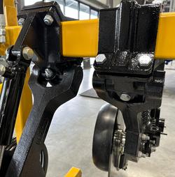 0 Serafin Single Disc Row Unit Black