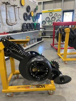 0 Serafin Single Disc Row Unit Black