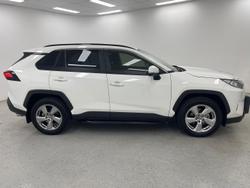 2019 Toyota RAV4 GXL MXAA52R Glacier White