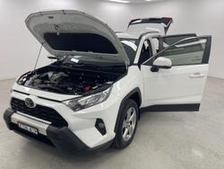 2019 Toyota RAV4 GXL MXAA52R Glacier White