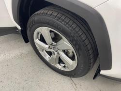 2019 Toyota RAV4 GXL MXAA52R Glacier White