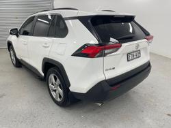 2019 Toyota RAV4 GXL MXAA52R Glacier White