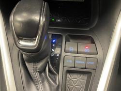 2019 Toyota RAV4 GXL MXAA52R Glacier White