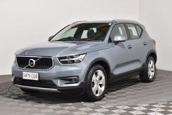 2020 Volvo XC40 T4 Momentum