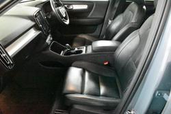 2020 Volvo XC40 T4 Momentum