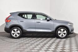 2020 Volvo XC40 T4 Momentum