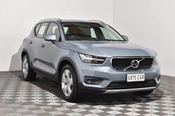 2020 Volvo XC40 T4 Momentum