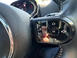 2022 MINI Countryman Cooper SE MINI Yours